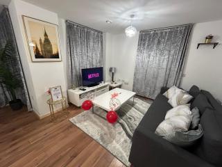 Modern Apartment Amazing Spring Offer Stay Longer Sleeps 6 Free Gym Free Underground Parking Fast WiFi 5 Mins To Brentford Stadium Direct Travel To Heathrow Airport - Brentford - 9