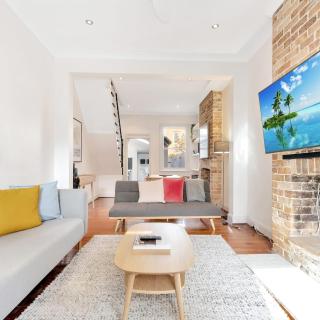 Heritage Surry Home with Skylight - Sydney - 0