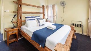 Coconut Palms Two Bedroom Apartment - Scarness - 1