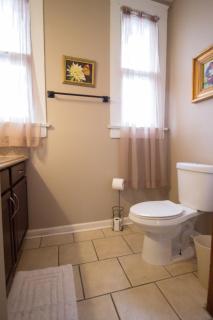 Large Spacious Beautiful Home - New Orleans - 2
