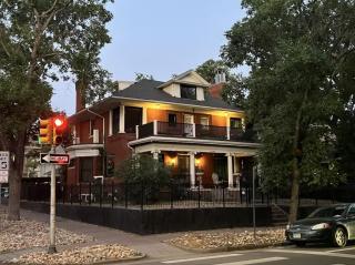 5 BR Luxurious-Gem Mansion in Heart of Denver - 0