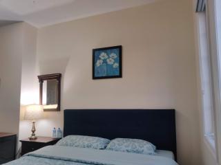 Super Huge Comfortable King Bedroom near Toronto Pearson Airport - Mississauga - 9