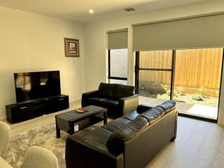 Double Storey, Brand New House - Rockbank - 5