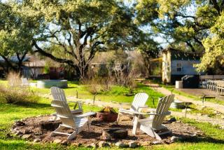 Cozy Tiny Home on an Eco Farm Huge Yard - Austin - 3