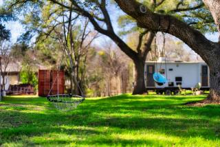 Cozy Tiny Home on an Eco Farm Huge Yard - Austin - 5