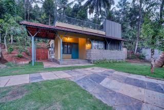Kalani Stay Vythiri - Cozy 3 Bedroom Cottage with Mountain View - Vythiri - 4