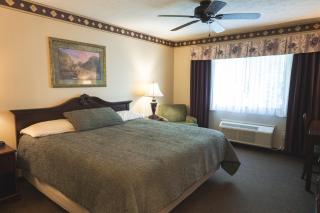 Hearthstone Inn & Suites - 7