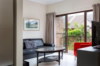 Spacious 3-Bed Townhouse in Stylish Balmain - Sydney - 4