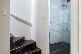 Spacious 3-Bed Townhouse in Stylish Balmain - Sydney - 1