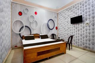Hotel sky guest house - 1