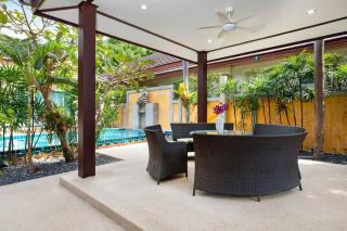 Tropical 3BR Pool Villa Prima, just 5min Drive to NaiHarn and Rawai Beach - Rawai Beach - 6