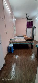 Veera Guesthouse - Varanasi - 1
