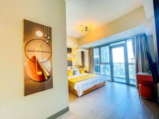 Ultra-Luxury 3BR Penthouse in Uptown BGC - 4