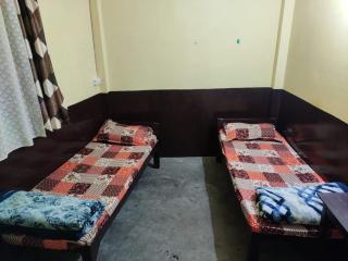 ArJe's Boys Hostel and Dormitory - Shillong - 4