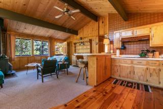 RACC00N Rock Charming Hot Tub Cabin - Pine Cove - 7