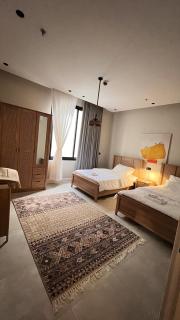 Luxury Three Bedroom Apartment with Trans - 9