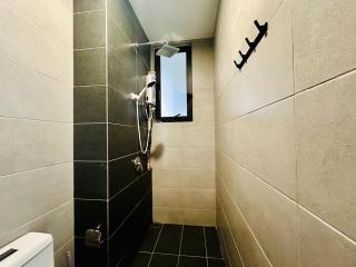 Near komtar apartment in goergetown 3br 10 pax - 5
