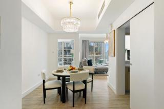 Glamorous & Cozy 2BR in Downtown with Fountain Views - 8