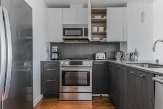 Blueground Rincon Hill pool wd nr Salesforce SFO-1803 - 3