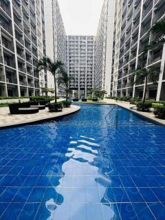 Shore 2 Tower 3 Near Ikea High Floor Balcony 1BR - Manila - 9