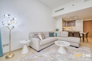 Exquisite Living in Riviera One Bedroom - 5