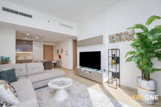 Exquisite Living in Riviera One Bedroom - 3