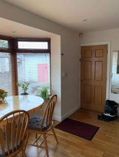 lovely bedroom in Newbridge - 7