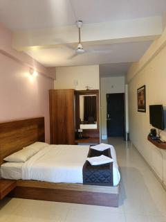 Paakashala Kumbashi - 0