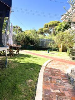 2 Cute Cosy Cottage Garden 2brms - Perth - 4