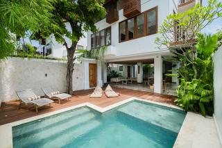 Treetop 2 - Scenic Bingin villa w master loft & sunrise views - Bingin Beach - 0