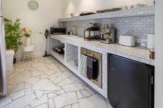 Luxury King studio with spa and private carpark - Christchurch - 6