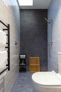Luxury King studio with spa and private carpark - Christchurch - 5