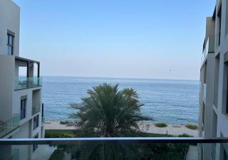 Bespoke Holiday Homes - Seaside Luxury 2BR in Address Residence, Fujairah - 5