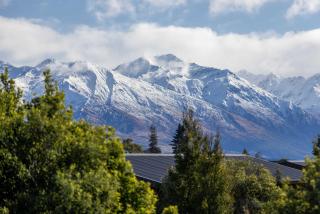 Contemporary Two Level Escape Near Oakridge Resort - Wanaka - 7