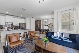 8990 Stinger Drive - Davenport - 6