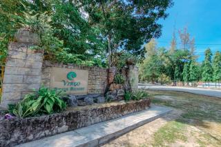 Virgo Batik Resort Teluk Batik Lumut - 4