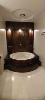 Hotel Queens Tower( A Unit Of Hotel Khyber Continental) - Amritsar - 9