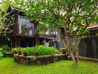 Malathi Wooden House with Pool View - Ubud - 9