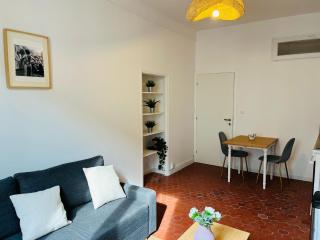Studio en plein coeur du Vieil Antibes, vue sur place romantique - Antibes - 4