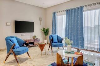Aqua 2 BHK Apartment by tisyastays - Candolim - 3