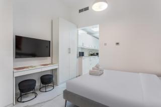 Escan Marina Tower Skyline Studio Elegant Stay - 4