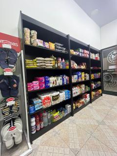 Flat Amarilis em Riviera São Lourenço - com arrumação, café manhã, wifi privat, toalhas praia e piscina e enxoval completo com trocas toalhas - Riviera de São Lourenço - 3