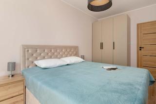 Przytulny Apartament z Ogródkiem i Parkingiem by Rent like home - Danzig - 9
