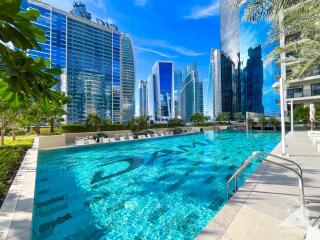 Elegant 1B With Stunning Views & Balcony in Business Bay - 5