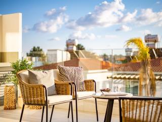 Sanders Olive - Paphos - 6