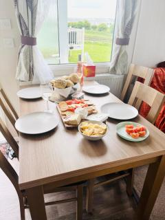 Lucys Pad - Hull - 2