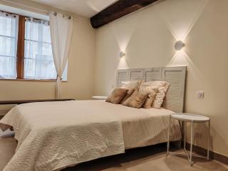 Gîte Mandaline avec jacuzzi intérieur - Saint-Georges-de-Luzençon - 8
