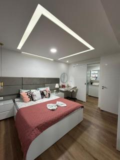 Apartamento de Luxo -T2 - 0