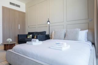 Dubai Studio - Trendy Interiors - City Views - 4