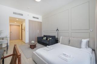 Dubai Studio - Trendy Interiors - City Views - 8